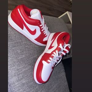 Gym reds Nike dunks